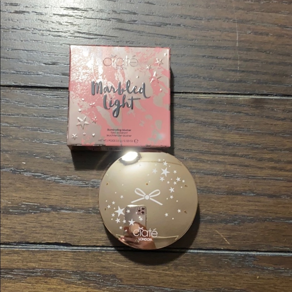 CIATE MARBLED LIGHT ILLUMINATING BLUSH